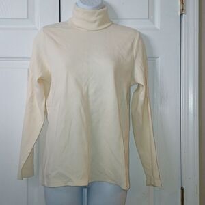 Chaus ivory colored ribbed long sleeve turtleneck  Sz L